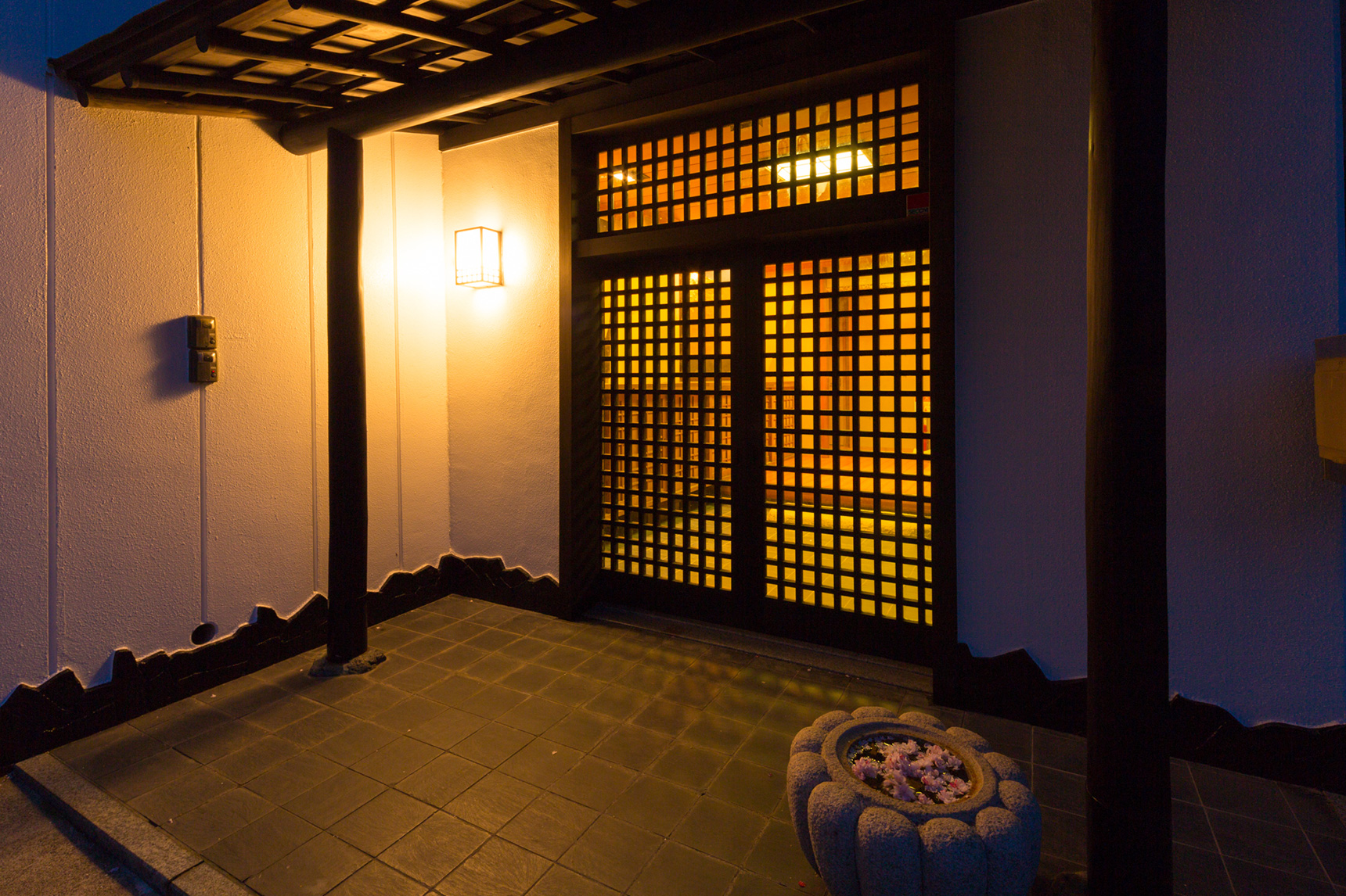 格式を誇る大型別荘が、古都鎌倉の地に誕生